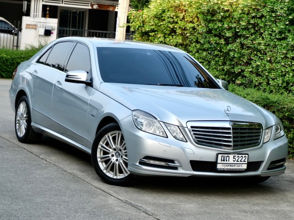 Mercedes-Benz E200 CGI Elegance W212 ปี 2012 รถสวยตรงปก