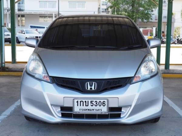 2013 Honda Jazz GE สีเงิน