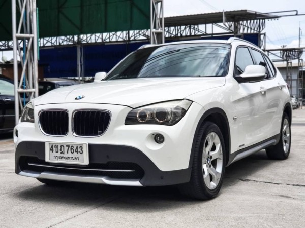 2012 BMW X1 E84 สีขาว