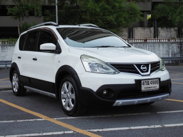 2014 Nissan Livina สีขาว