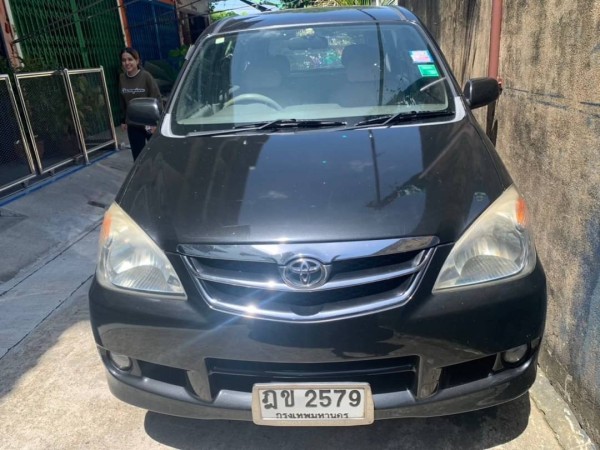 2010 Toyota Avanza สีดำ