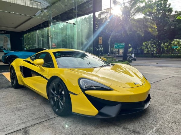 2019 McLaren 540C สีเหลือง