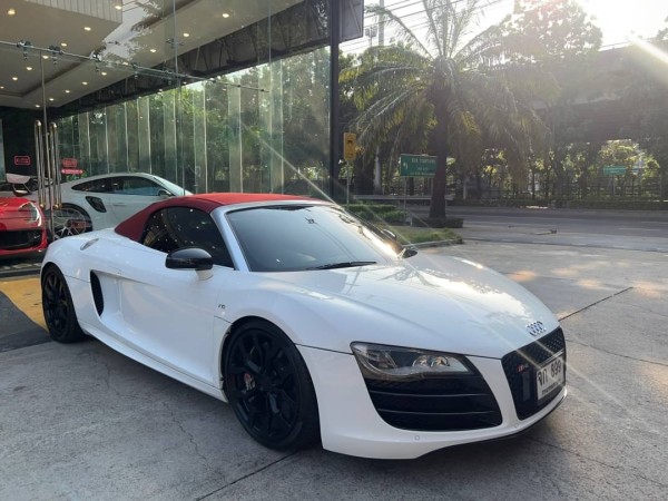 2012 Audi R8 V10 GT Spyder สีขาว