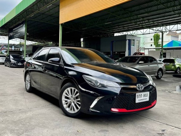 2017 Toyota Camry สีดำ