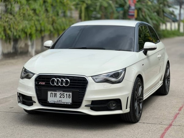 2011 Audi A1 สีขาว