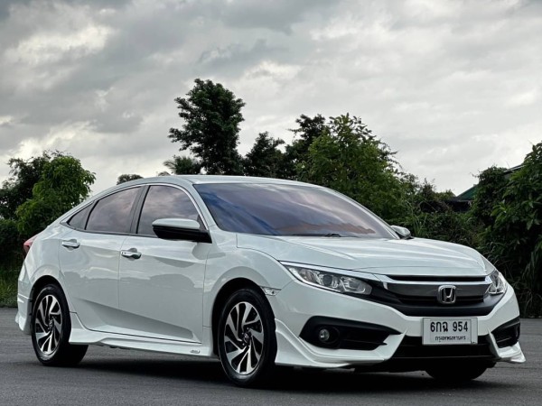 2016 Honda Civic Sedan สีขาว