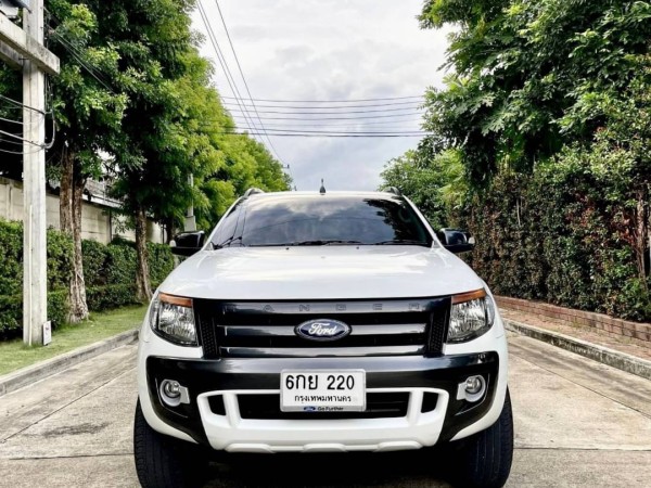 2013 Ford Ranger Wildtrak 2.0 4x2 6AT สีขาว