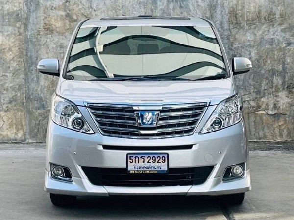 2013 Toyota Alphard สีเงิน