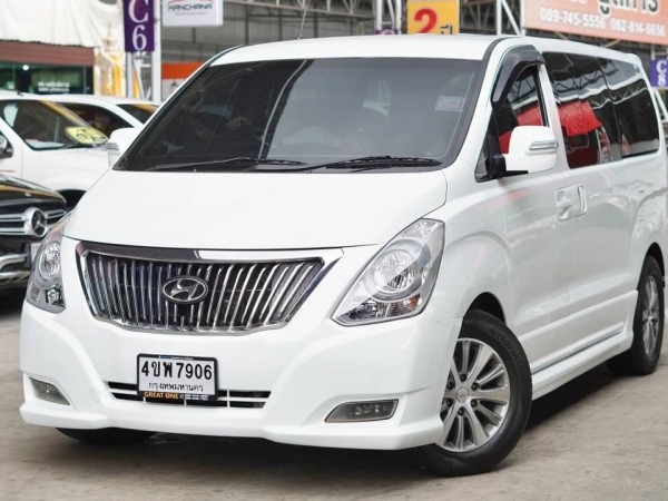 2012 Hyundai H-1 สีขาว