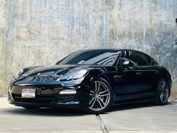 2012 Porsche Panamera สีดำ