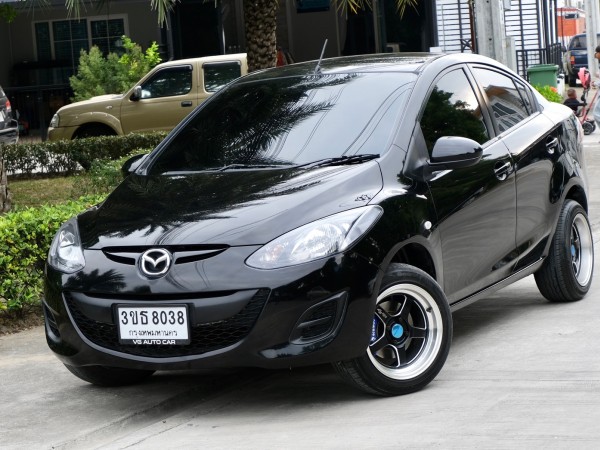 Mazda2 Groove 1.5 ปี2010 เกียร์ธรรมดา เบนซิน สีดำ