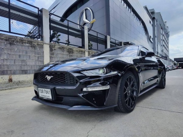 2020 Ford Mustang สีดำ