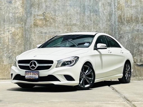 2015 Mercedes-Benz CLA-Class C117 CLA180 สีขาว