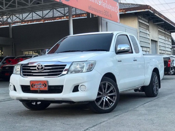 Toyota Hilux Vigo Extra cab ปี 2013 สีขาว