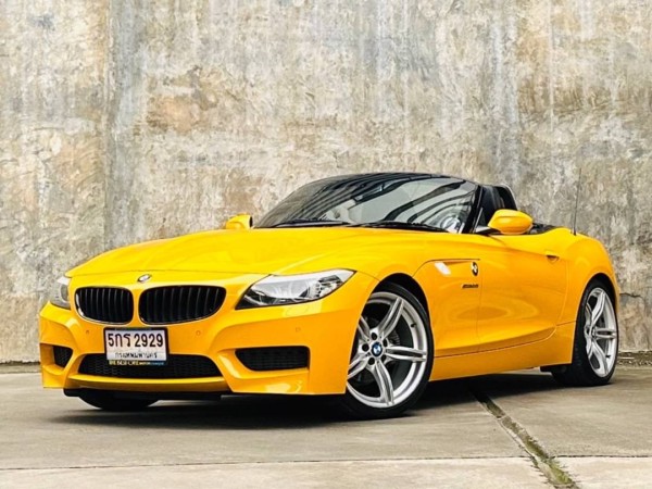 2011 BMW Z4 E89 สีเหลือง