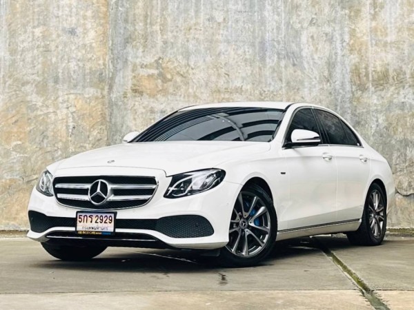 2018 Mercedes-Benz E-Class W213 E350 สีขาว