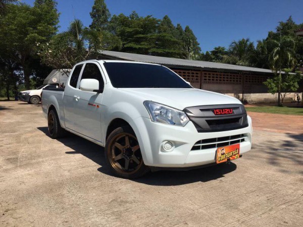 Isuzu D-Max Space Cab ปี 2018 สีขาว