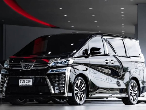 2022 Toyota Vellfire สีดำ