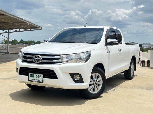 2015 Toyota Hilux Revo Smart cab สีขาว