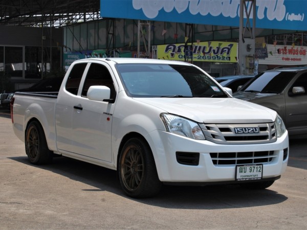 2012 Isuzu D-Max 2.5 S SPACE CAB MT สีขาว เกียร์ธรรมดา ผ่อน 6xxx รถบ้านมือเดียวลำดับที่1 สวยไม่มีอุบัติเหตุ เครื่องเกียร์ช่วงล่างเดิมขับดี จัดได้ล้น