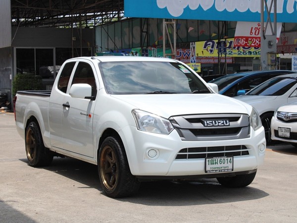 ไมล์แท้91xxx กม จัดได้ท่วมๆ จัดเหลือเงินยังได้ออกรถ0บาทได้เลย 2016 Isuzu D-Max SPACE CAB 1.9 L Ddi BLUE POWER MT สีขาว เกียร์ธรรมดา