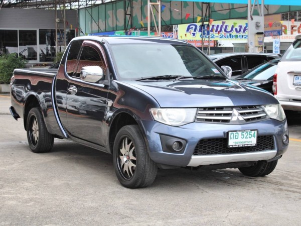 กะบะแคปผ่อน3000 ประวัติดีฟรีดาวน์ ออกรถ 0 บาท 2010 Mitsubishi Triton 2.4 GLX MEGA CAB MT สีน้ำเงิน เกียร์ธรรมดา เบนซิล