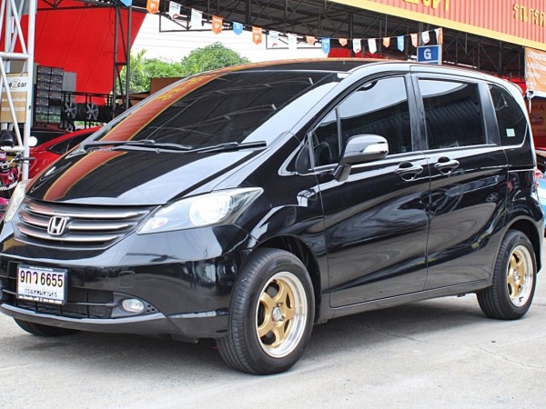 2012 Honda Freed 1.5 EL Wagon AT สีดำ เกียร์ออโต้ รถครอบครัว7ที่นั่ง รถบ้าน ออกห้างมือเดียว รถสวยไม่มีชน มีประวัติเช็คศูนย์