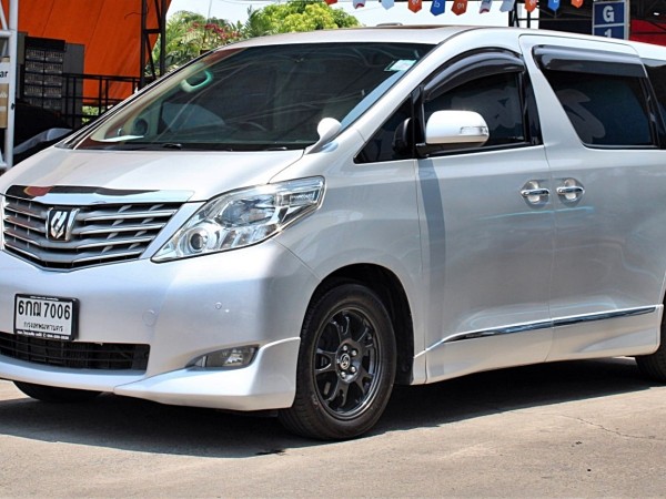 My2010 Toyota Alphard 2.4 V เบนซิน ตัวTop Auto สีบรอนซ์ เดิมสวยไม่มีอุบัติเหตุ ภายในสะอาด เบาะแถวหลังแบบโซฟานั่งสบายมาก