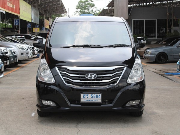 2014 Hyundai H-1 Minor Change 2.5 Deluxe เครื่องA2 AT สีดำ เกียร์ออโต้ทิปโทนิก รุ่นTop ดีเซลสุดประหยัดรถบ้านมือเดียวออกห้าง เบาะเดิมครบ สีเดิมทุกชิ้น