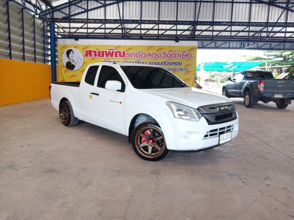 Isuzu D-Max Space Cab ปี 2018 สีขาว