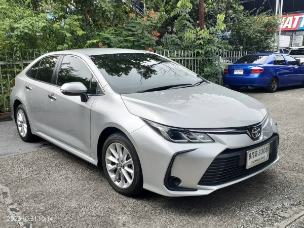 TOYOTA ALTIS 1.6G auto ปี2019 รถมือเดียว ฟรีดาวน์