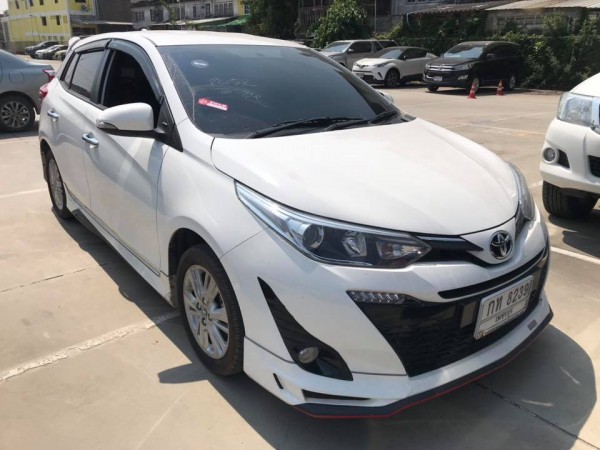 Toyota Yaris ปี 2017 สีขาว