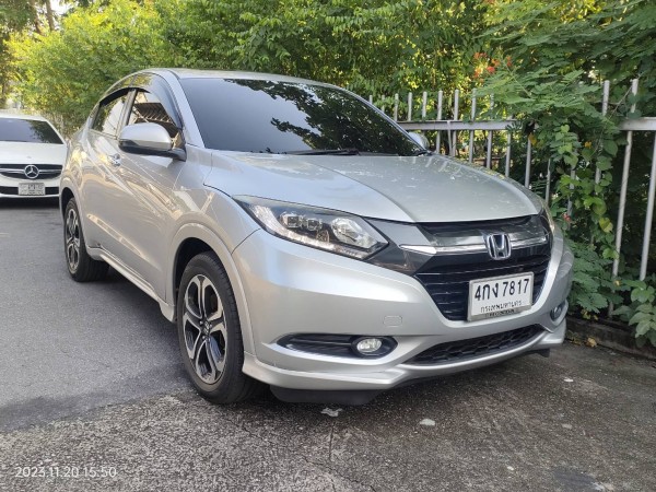 ฟรีดาวน์ 2015 HONDA HRV 1.8 EL SUNROOF TOP สวยตรงปก"