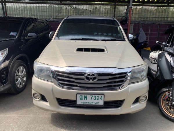 2012 Toyota Hilux Vigo Extra cab สีทอง