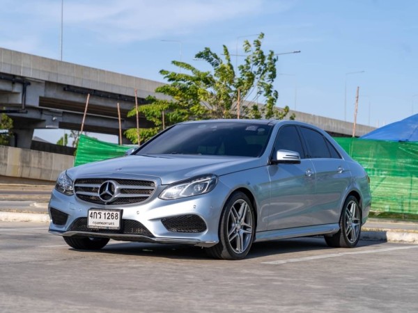 2015 Mercedes-Benz E-Class W213 E300e สีฟ้า