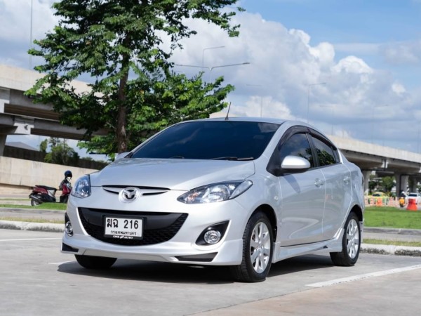 2012 Mazda 2 Elegance (4 ประตู) สีเงิน