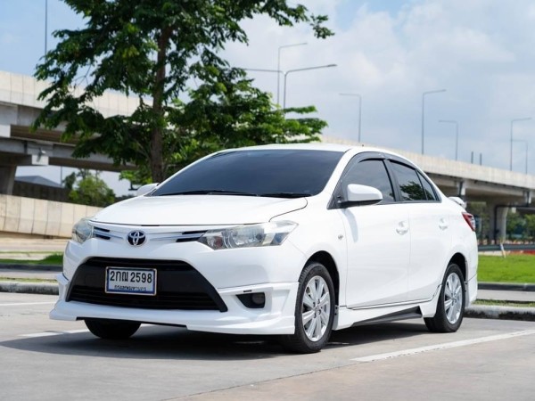 2013 Toyota Vios สีขาว