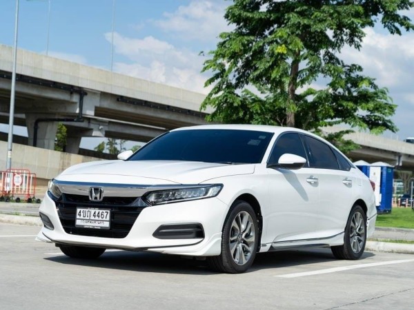 2019 Honda Accord สีขาว