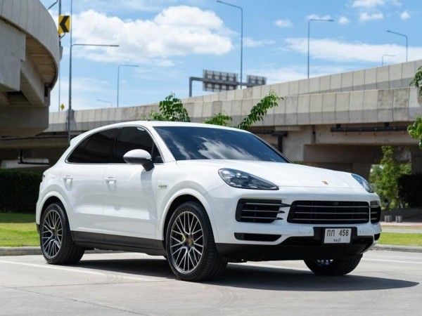 2021 Porsche Cayenne E-Hybrid สีขาว