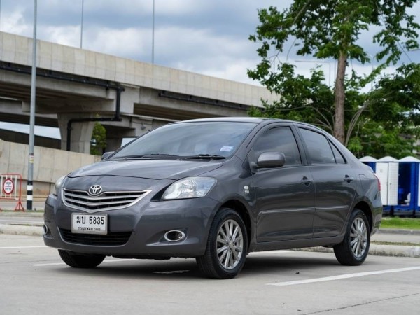 2013 Toyota Vios สีเทา