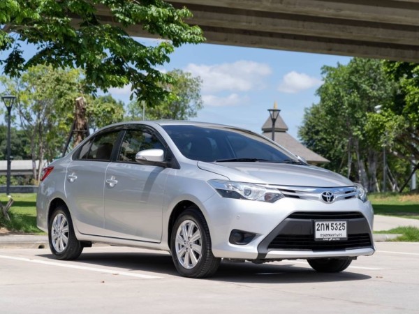 2013 Toyota Vios สีเงิน