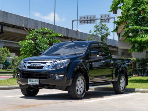 2015 Isuzu D-Max Space Cab สีดำ