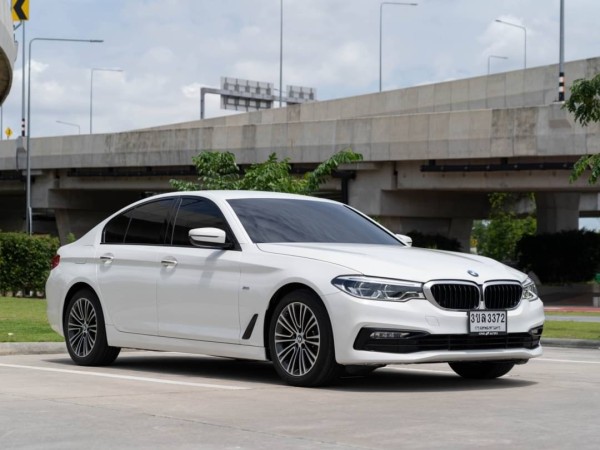 2017 BMW 520d Msport สีขาว