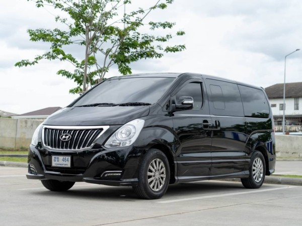 2018 Hyundai H-1 สีดำ