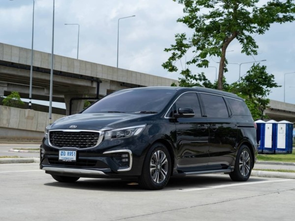 2019 Kia Grand Carnival สีดำ