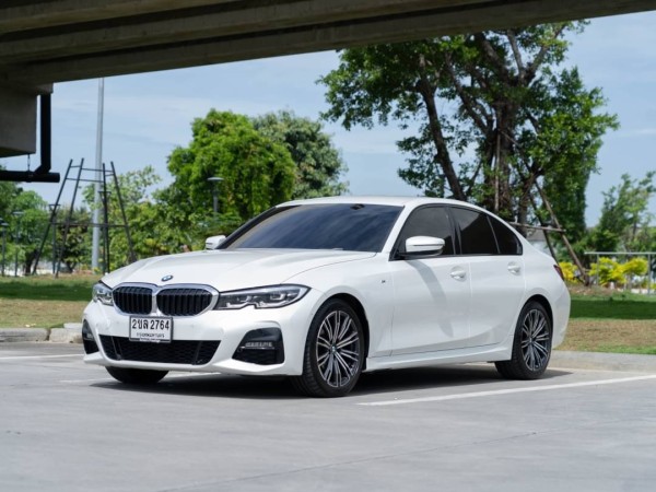 2022 BMW 320d M Sport สีขาว