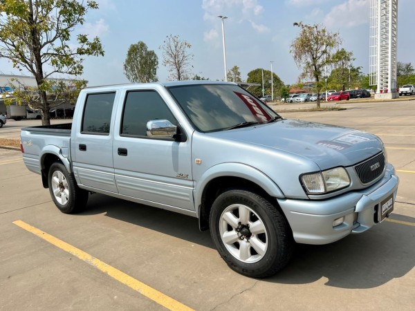 2001 Isuzu DRAGON POWER CAB4 SLX สีเทา