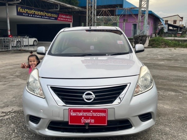 2012 Nissan Almera สีเงิน