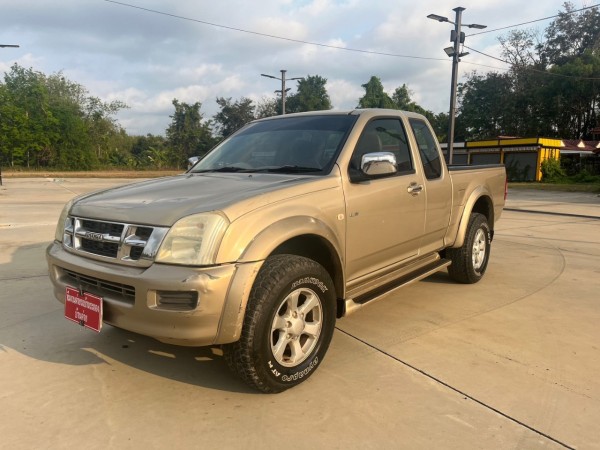 2002 Isuzu D-Max Space Cab สีน้ำตาล