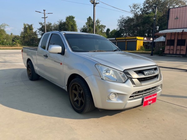 2016 Isuzu D-Max Space Cab สีเงิน